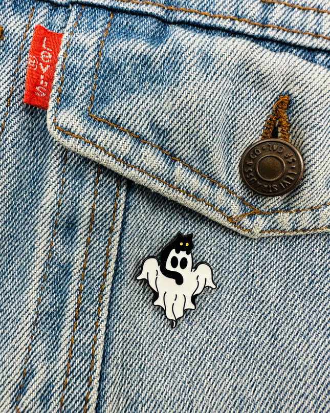 Ghost III Pin - Spooky Accessory for Halloween Lovers