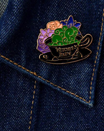 Witch's Brew Two Pin -merkki