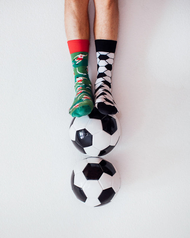 Many Mornings Zokni - Football Fan Fun Socks for Everyone