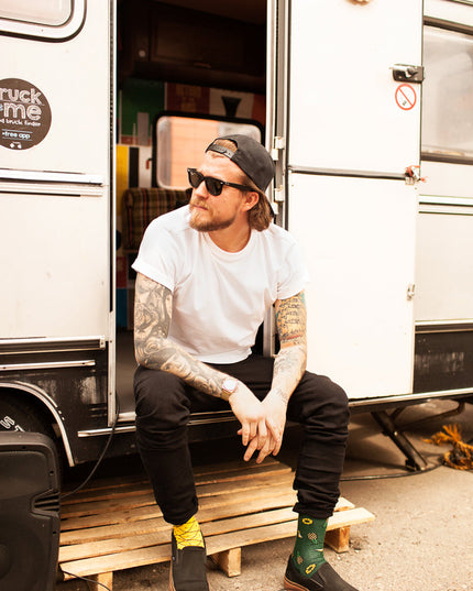 Many Mornings Zokni - Pineapples Fun Socks Collection