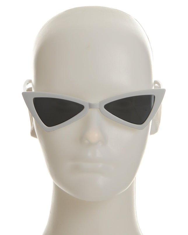 Valkoinen Bravo -aksesuaari