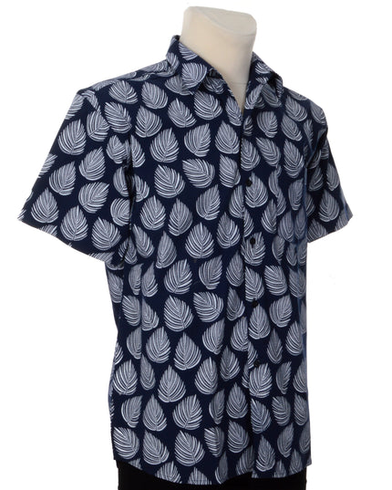 Ing - Single Leaf Christmas Sweater