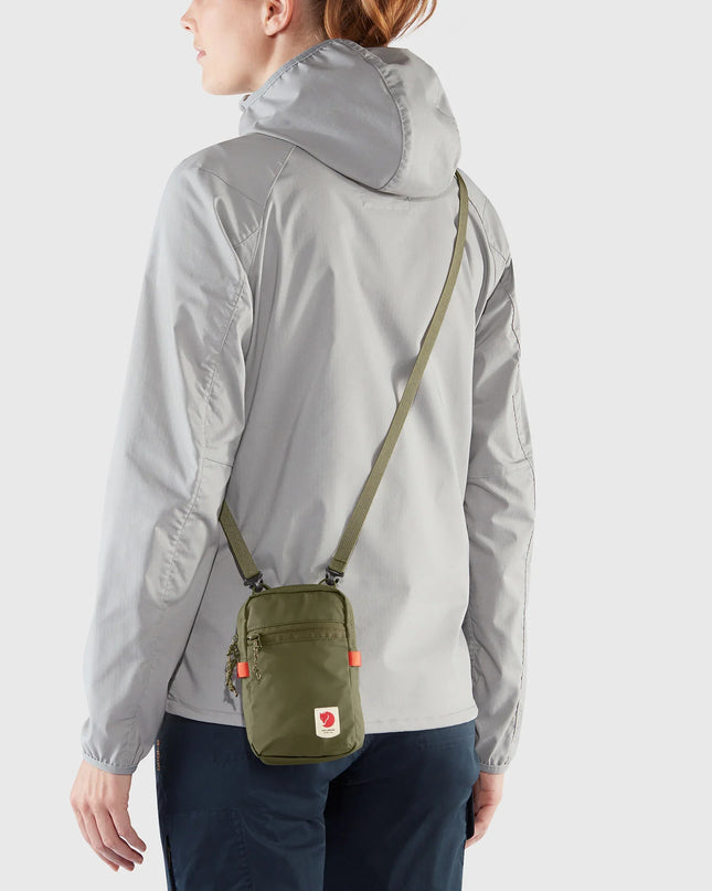 Fjallraven High Coast Pocket in Clay