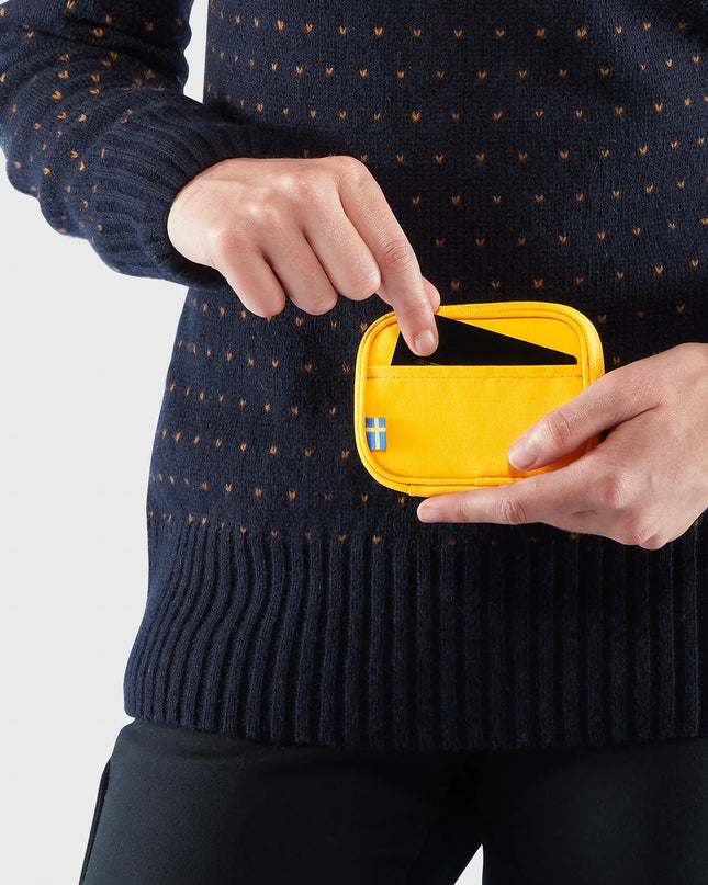 Fjallraven Kanken Card Wallet in Frost Green