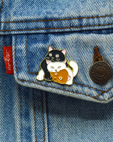 Three Cats Pin Halloween Costume Accessory