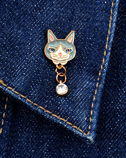 Cat Head Brooch - Cute and Playful Animal Design
