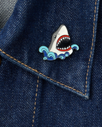 Bitey Shark Brooch - Fun Ocean-Themed Accessory