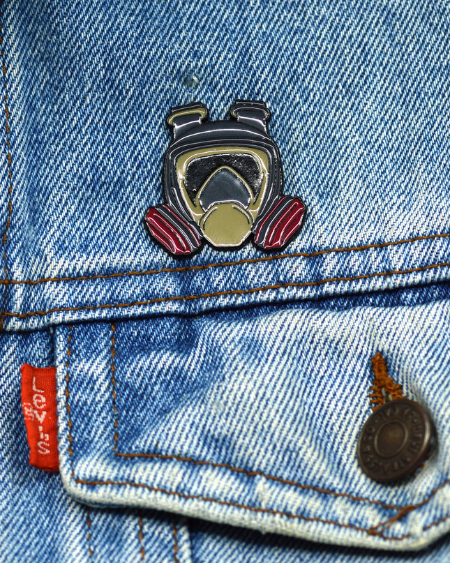 Gas Mask Pin - Ainutlaatuinen Halloween-koriste