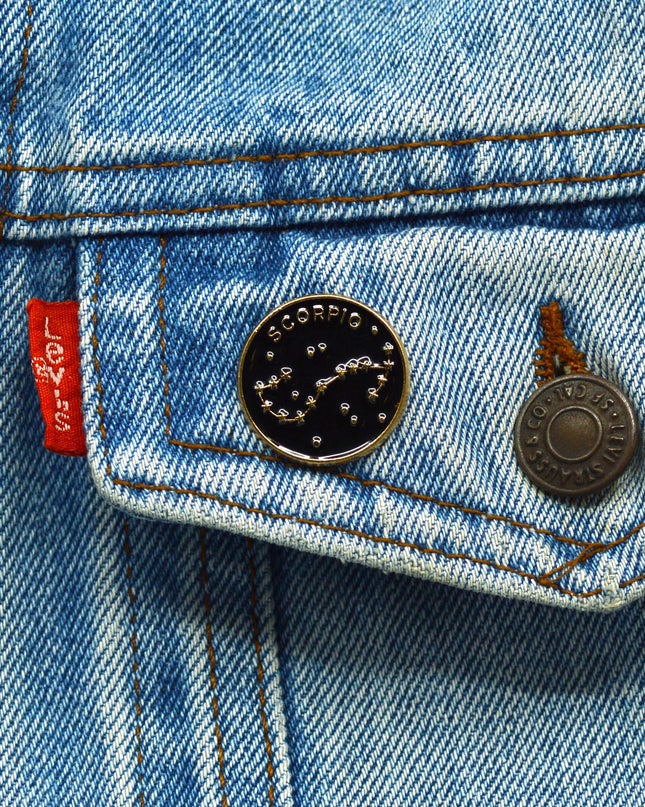 Skorpionin tähtikuvion Halloween- ja ystävänpäivärintaneula