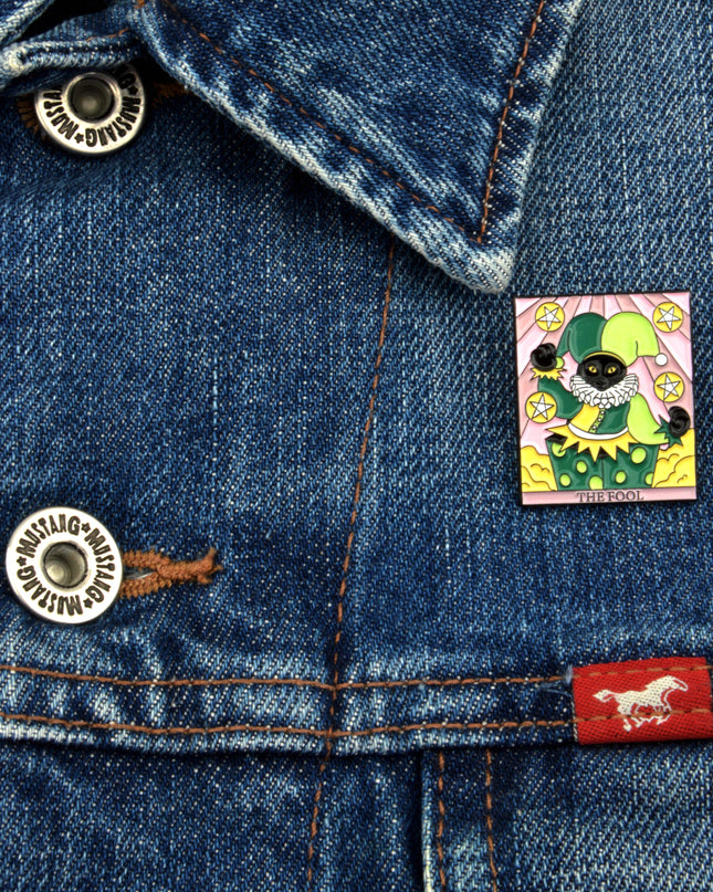 Kissa Tarot Narri Pin