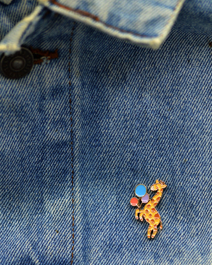 Giraffe Enamel Pin